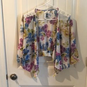 Floral crop kimono